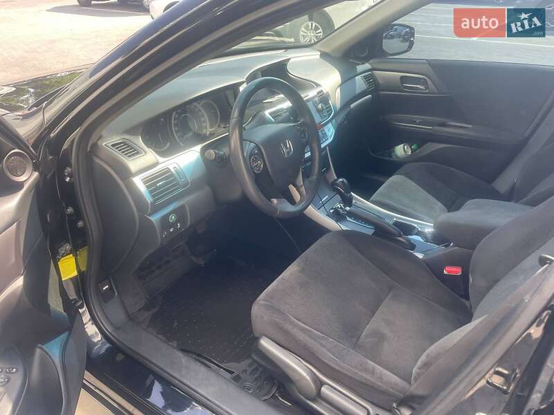 Седан Honda Accord 2013 в Одессе
