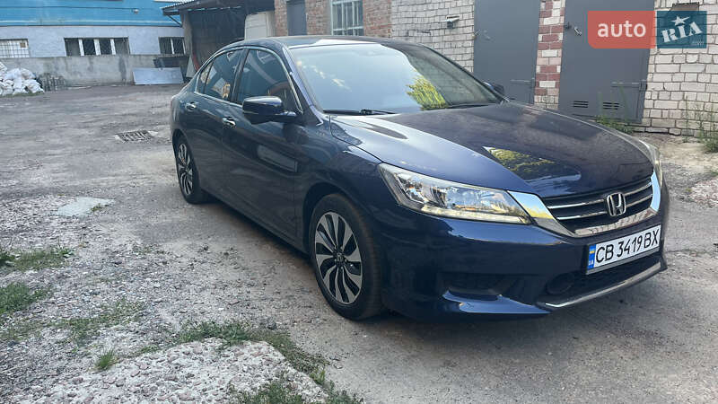 Седан Honda Accord 2015 в Києві