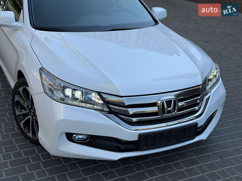 Седан Honda Accord 2015 в Одессе