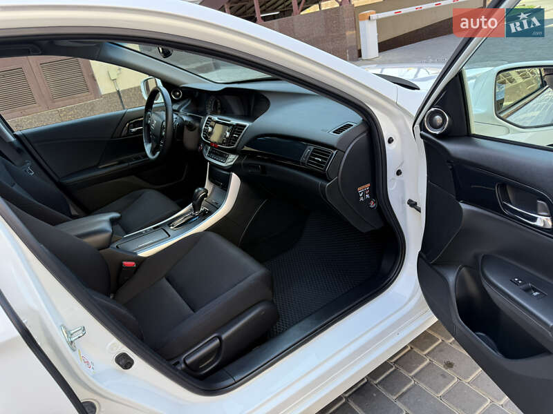 Седан Honda Accord 2015 в Одессе