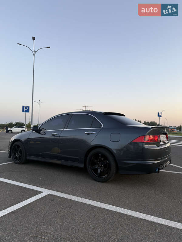 Седан Honda Accord 2005 в Киеве
