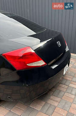 Купе Honda Accord 2012 в 
