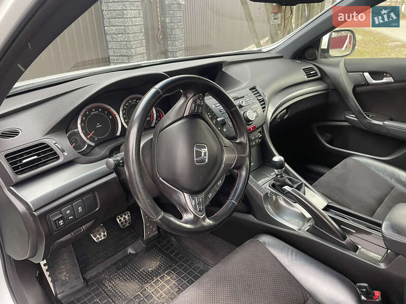 Седан Honda Accord 2012 в Києві