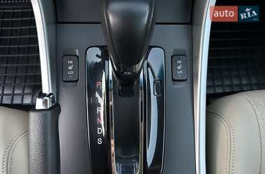 Седан Honda Accord 2013 в 