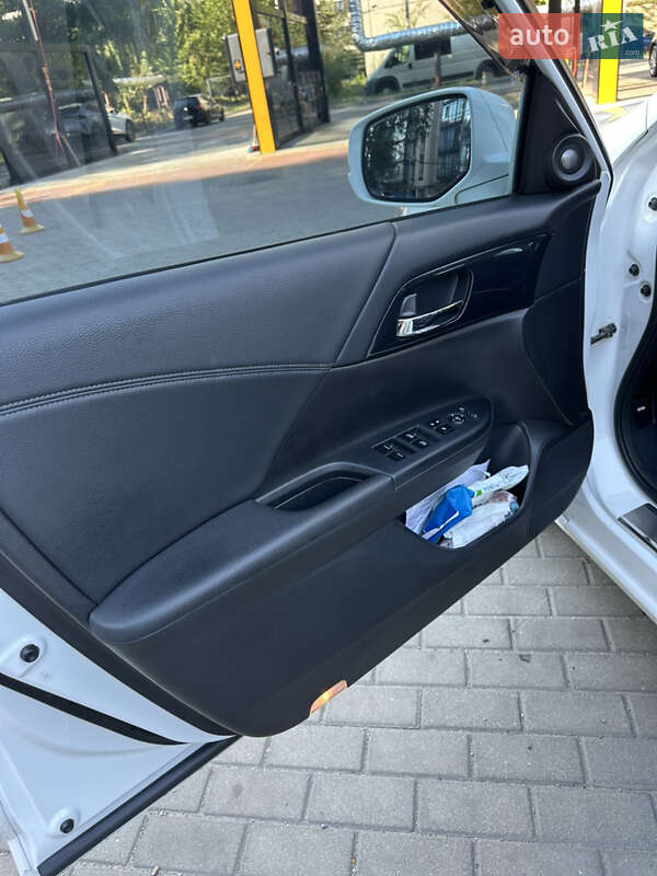 Седан Honda Accord 2013 в Дніпрі