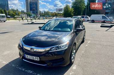 Седан Honda Accord 2016 в Києві