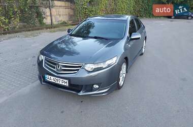 Седан Honda Accord 2010 в Киеве