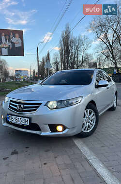 Седан Honda Accord 2012 в 