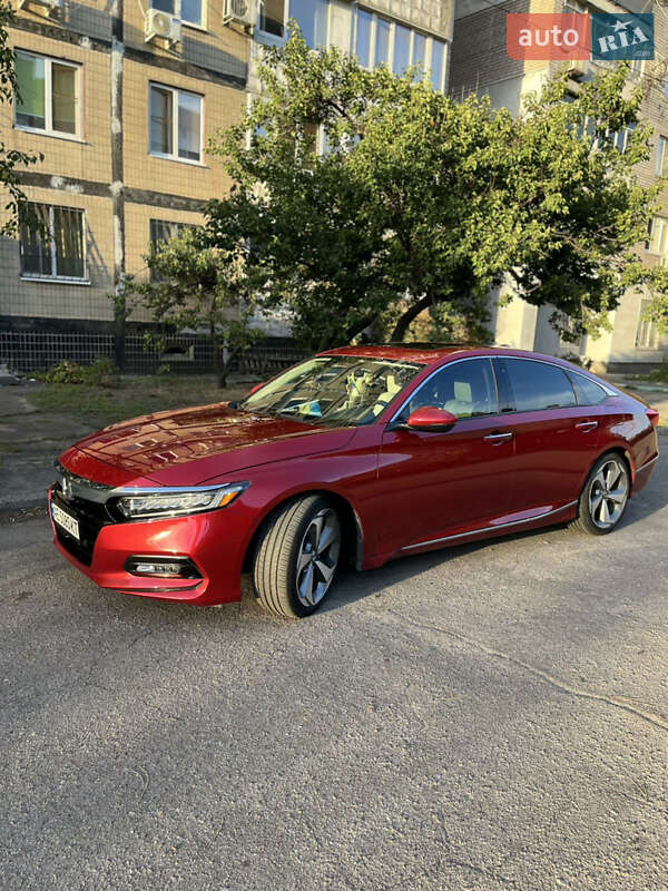 Седан Honda Accord 2018 в Днепре