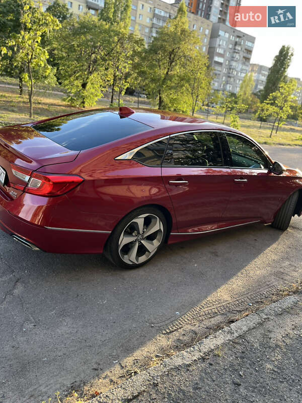Седан Honda Accord 2018 в Днепре