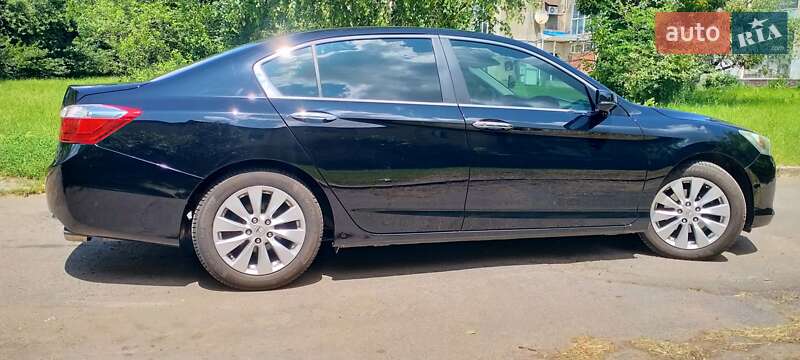 Седан Honda Accord 2015 в Виннице