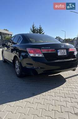 Седан Honda Accord 2012 в Ланівці