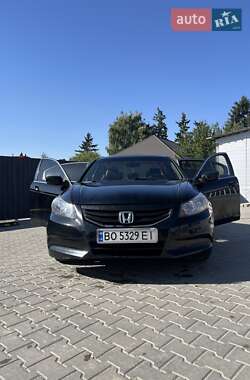 Седан Honda Accord 2012 в Ланівці