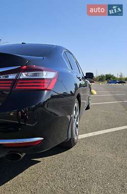Седан Honda Accord 2017 в Киеве