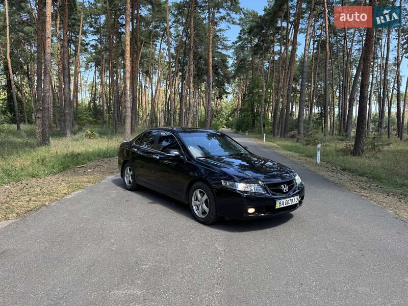 Седан Honda Accord 2005 в 