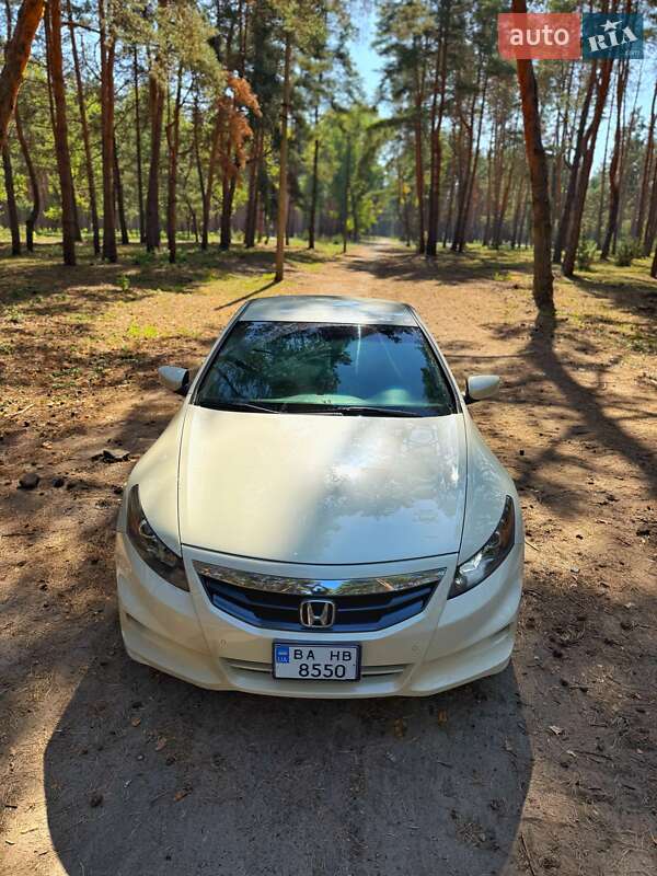 Купе Honda Accord 2012 в Кропивницком