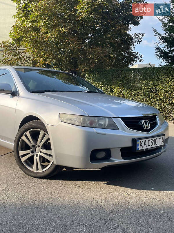 Седан Honda Accord 2003 в Киеве