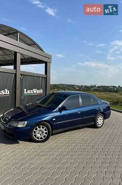 Седан Honda Accord 1999 в 