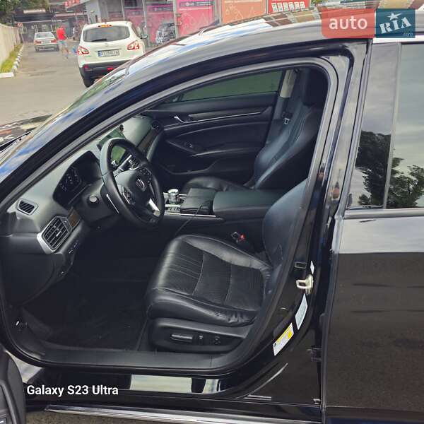 Седан Honda Accord 2018 в Киеве