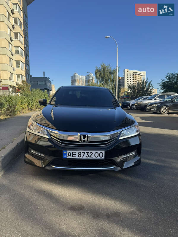 Седан Honda Accord 2017 в Киеве