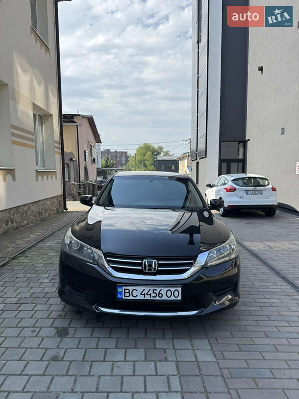 Седан Honda Accord 2014 в 