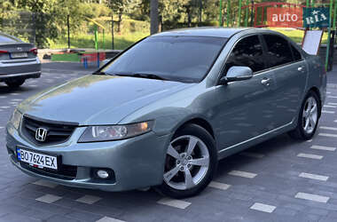 Седан Honda Accord 2004 в 