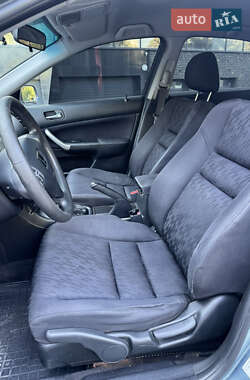 Седан Honda Accord 2004 в 