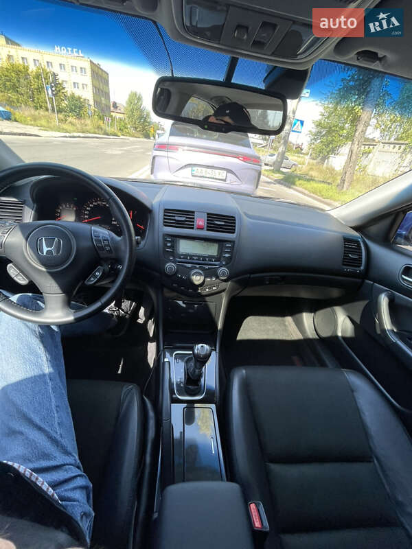 Седан Honda Accord 2006 в Киеве