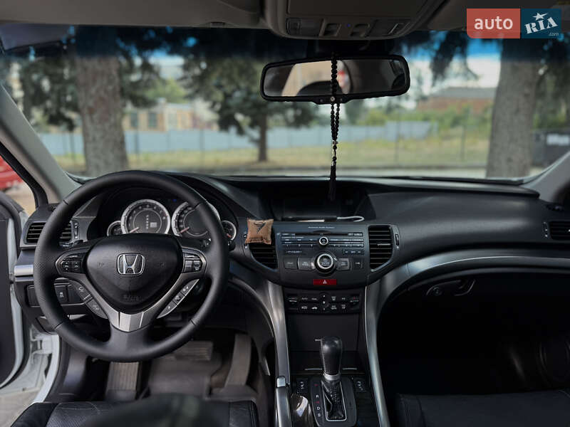 Седан Honda Accord 2012 в Кропивницком