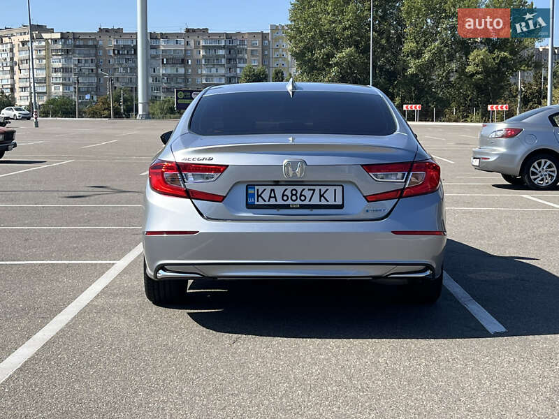 Седан Honda Accord 2019 в Киеве