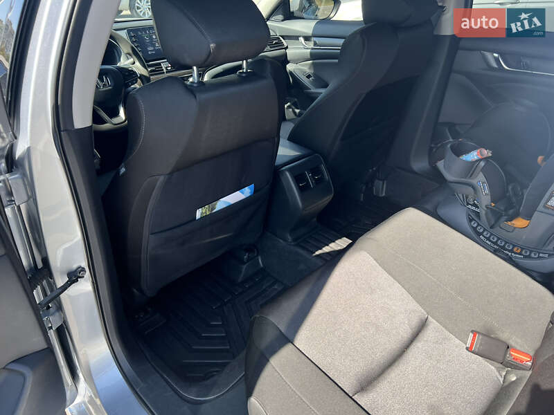 Седан Honda Accord 2019 в Киеве