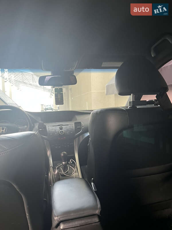 Седан Honda Accord 2011 в Києві