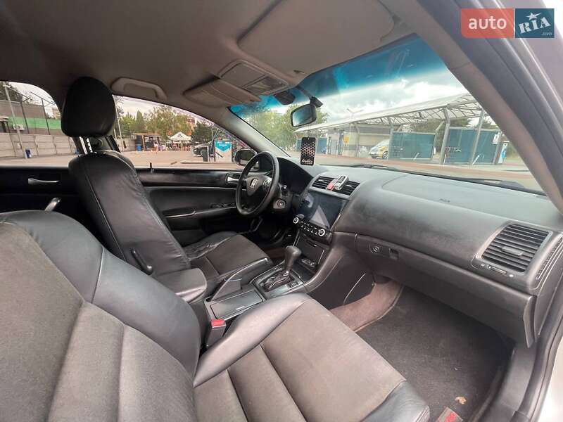 Седан Honda Accord 2005 в Кривом Роге