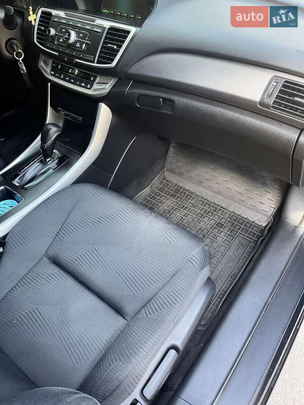 Седан Honda Accord 2014 в Харькове