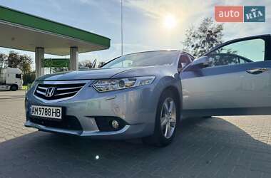 Седан Honda Accord 2011 в 