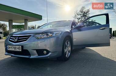 Седан Honda Accord 2011 в 