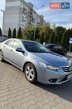 Седан Honda Accord 2011 в 