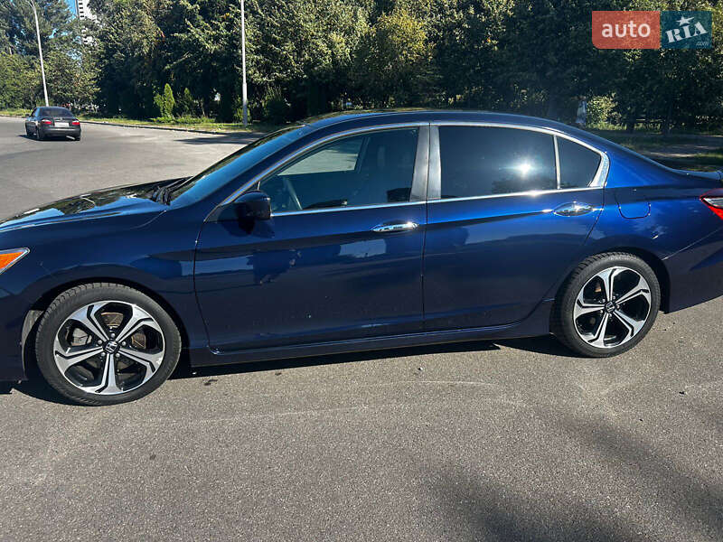 Седан Honda Accord 2016 в 
