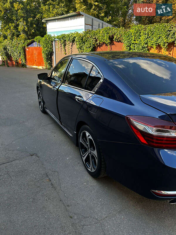 Седан Honda Accord 2016 в Киеве