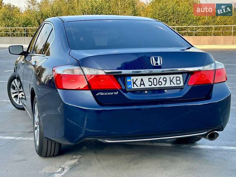Седан Honda Accord 2013 в Киеве