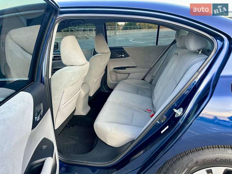 Седан Honda Accord 2013 в Киеве