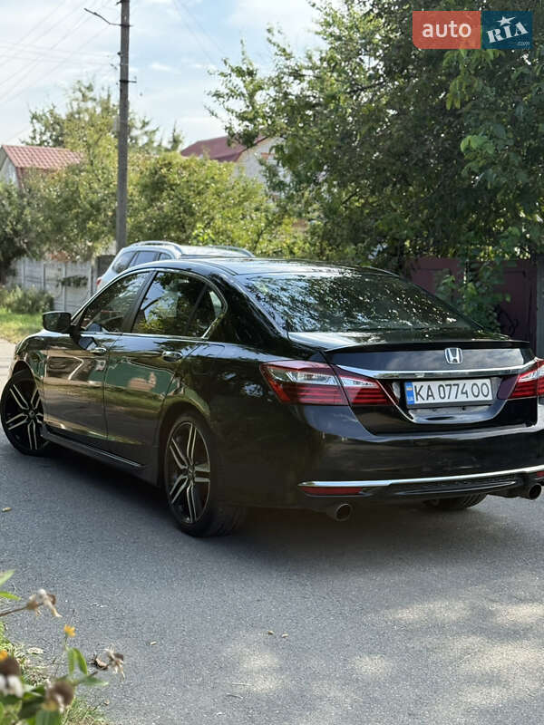 Седан Honda Accord 2016 в Хмельницком
