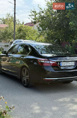 Седан Honda Accord 2016 в 