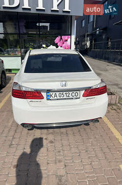 Седан Honda Accord 2013 в 