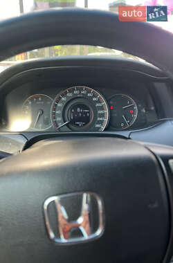Седан Honda Accord 2013 в 