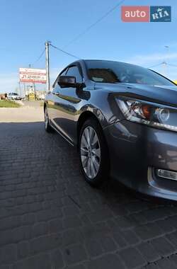 Седан Honda Accord 2015 в 