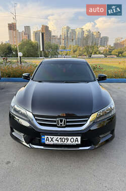 Седан Honda Accord 2013 в Києві