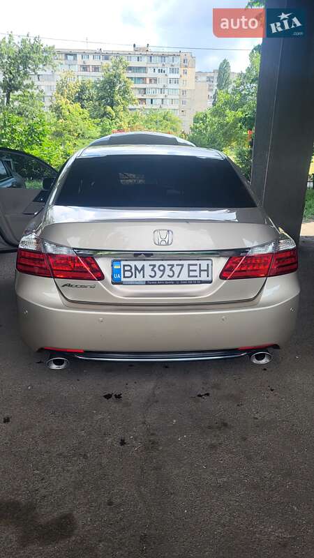 Седан Honda Accord 2013 в Талалаевке