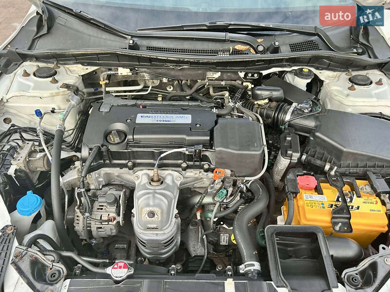 Седан Honda Accord 2015 в Житомирі