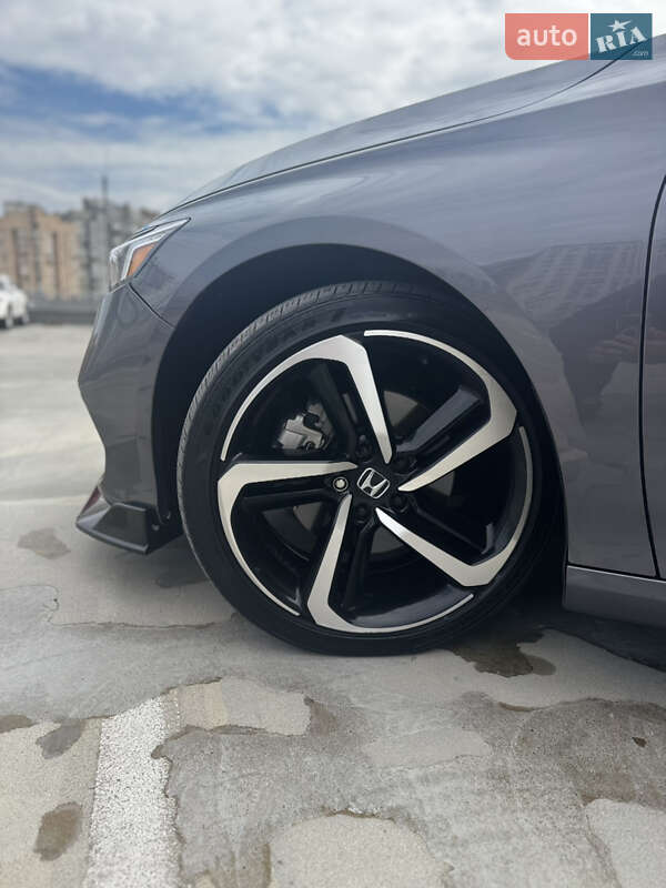 Седан Honda Accord 2018 в Києві